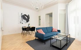 Marszalkowska 58 - Classy Two Bedroom Apartment With Balcony By Noclegi Renters