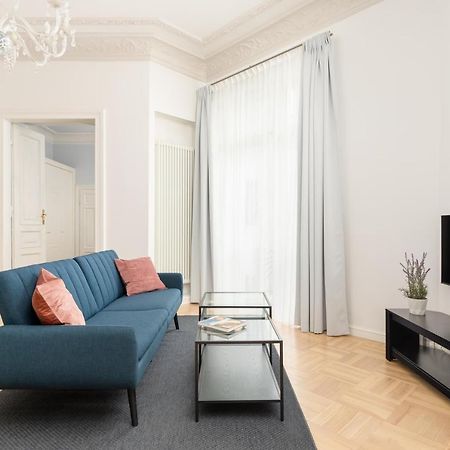 Marszalkowska 58 - Classy Two Bedroom Apartment With Balcony By Noclegi Renters Varsavia Esterno foto