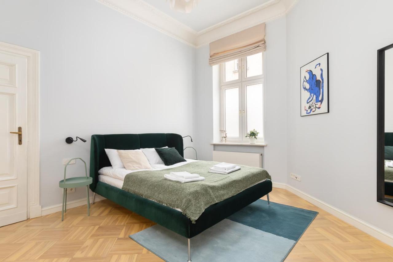 Marszalkowska 58 - Classy Two Bedroom Apartment With Balcony By Noclegi Renters Varsavia Esterno foto