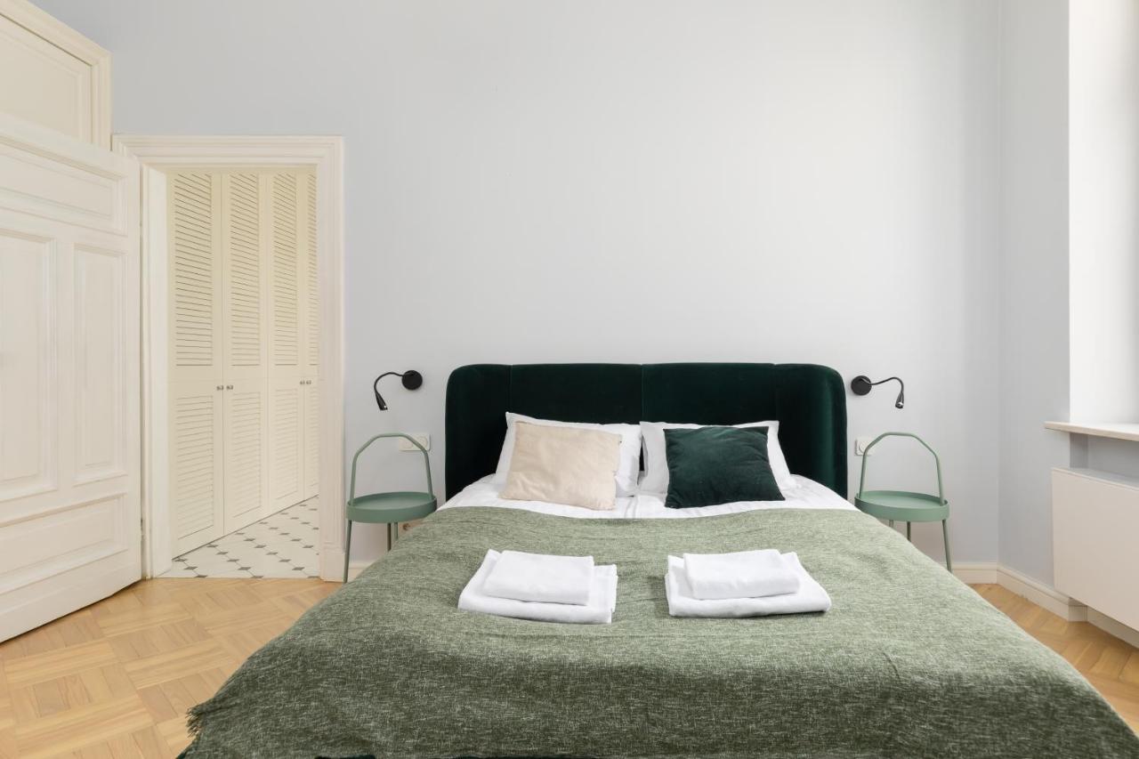 Marszalkowska 58 - Classy Two Bedroom Apartment With Balcony By Noclegi Renters Varsavia Esterno foto